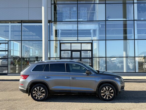 2019 Skoda Kodiaq I, серый, 2150000 рублей - вид 3
