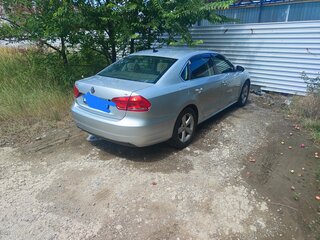 2011 Volkswagen Passat B7, серый, 1100000 рублей, вид 3