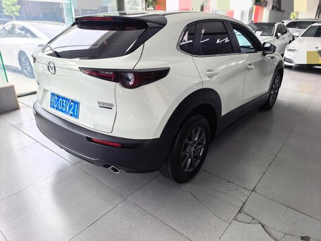 2023 Mazda CX-30 I, белый, 1654000 рублей, вид 3