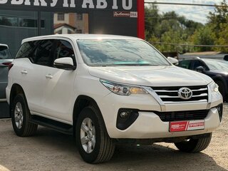 2018 Toyota Fortuner II, белый, 2299000 рублей, вид 2