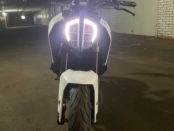 2020 KTM 390 Duke, белый, 530000 рублей - вид 7