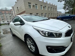 2015 Kia Ceed II Рестайлинг, белый, 1050000 рублей, вид 1