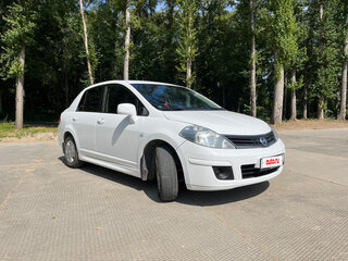 2013 Nissan Tiida I Рестайлинг, белый, 830000 рублей, вид 2