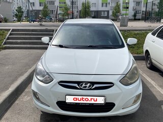 2014 Hyundai Solaris I, белый, 850000 рублей, вид 1