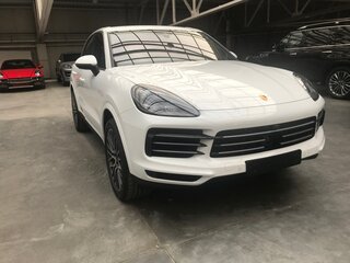 2020 Porsche Cayenne III, белый, 9170000 рублей, вид 3
