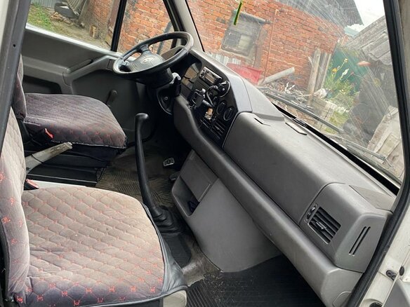 2002 Volkswagen LT, белый, 800000 рублей - вид 1