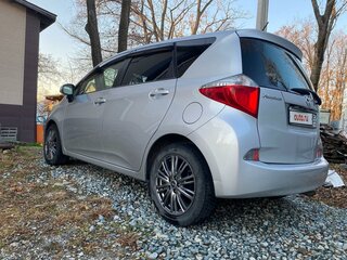 2010 Toyota Ractis II, серый, 1150000 рублей, вид 5