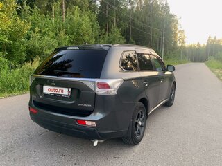 2013 Mitsubishi Outlander III, серый, 1179000 рублей, вид 3