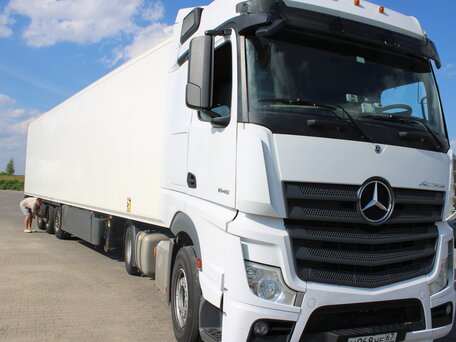 2021 Mercedes-Benz Actros, белый, 5600000 рублей, вид 3