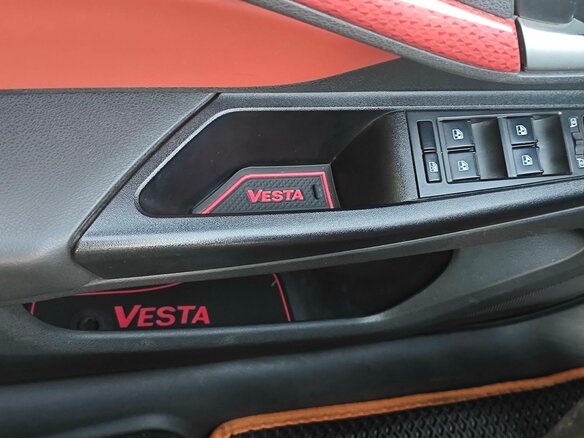 2018 Lada (ВАЗ) Vesta SW Cross I, белый, 1200000 рублей - вид 25