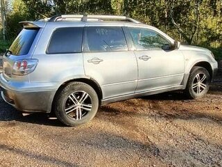 2004 Mitsubishi Outlander I, серебристый, 540000 рублей, вид 5