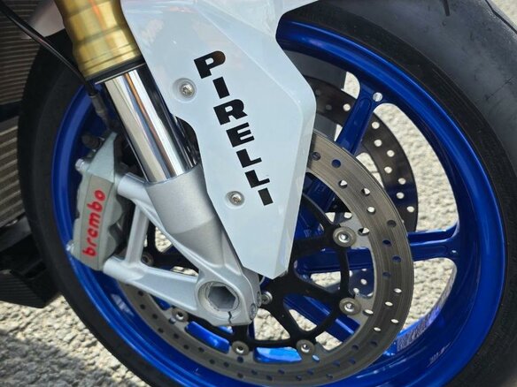 2012 BMW HP4, белый, 2000000 рублей - вид 20