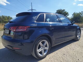 2019 Audi A3 Sportback g-tron III (8V) Рестайлинг, синий, 1800000 рублей, вид 4