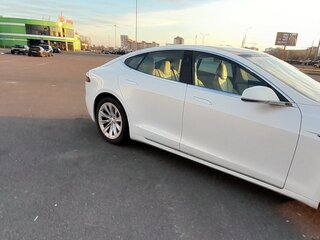 2018 Tesla Model S 75D I Рестайлинг, белый, 3400000 рублей, вид 5