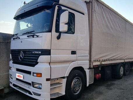 2002 Mercedes-Benz Actros, белый, 4000000 рублей, вид 1