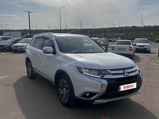 2018 Mitsubishi Outlander III Рестайлинг 3, белый, 2200000 рублей, вид 2