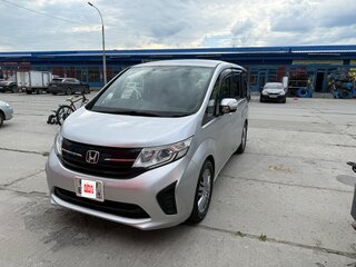 2015 Honda Stepwgn V, серебристый, 1499999 рублей, вид 1