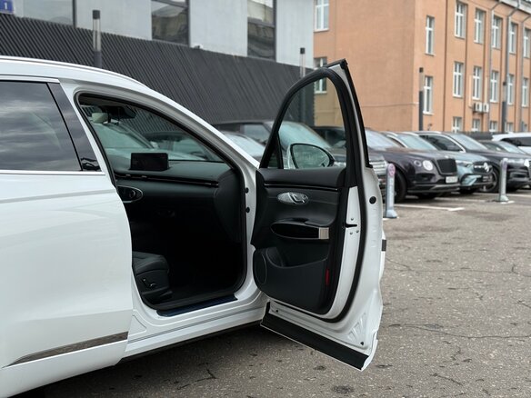 2023 Genesis GV70 I, белый, 6933000 рублей - вид 17