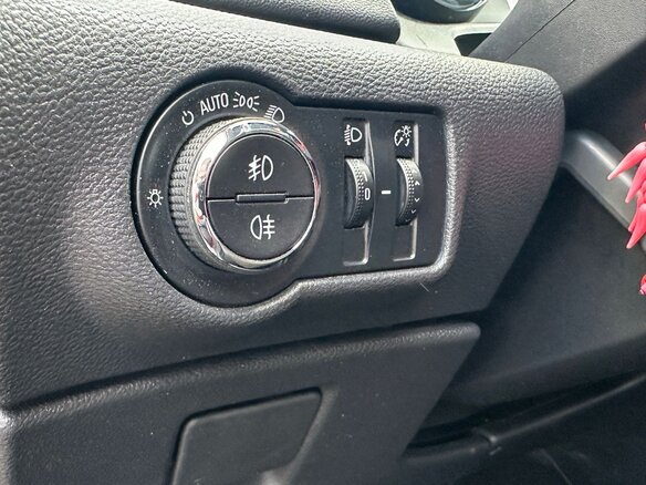 2011 Opel Astra J, красный, 645000 рублей - вид 10