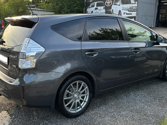 2012 Toyota Prius v (+) I (ZVW40/41), серый, 1799999 рублей - вид 9