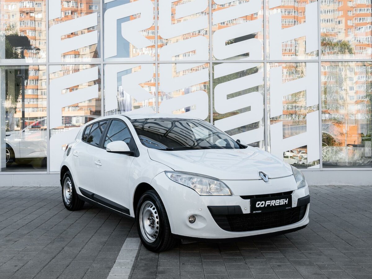 Открыть фотографии: Renault Megane III