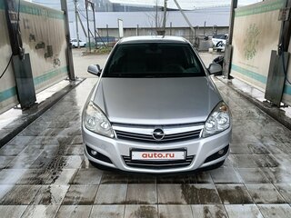 2010 Opel Astra H Рестайлинг, серебристый, 500000 рублей, вид 2