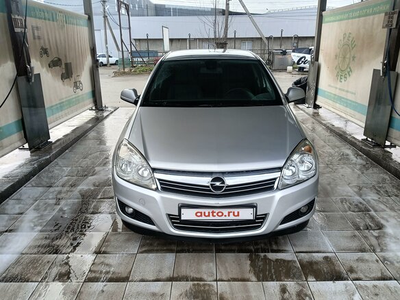2010 Opel Astra H Рестайлинг, серебристый, 500000 рублей - вид 1