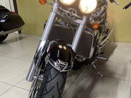 2006 Triumph Rocket 3, чёрный, 1000000 рублей, вид 1