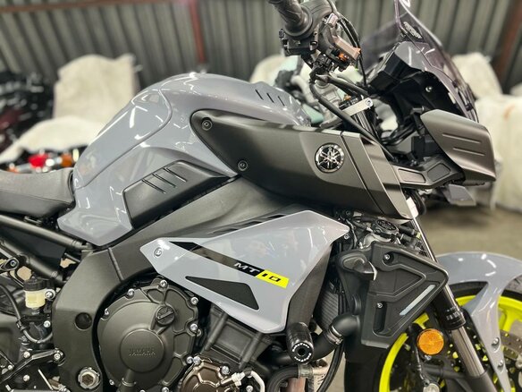 2017 Yamaha MT-10, серый, 1280000 рублей - вид 9