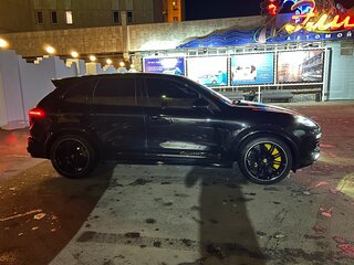 2016 Porsche Cayenne Turbo S II Рестайлинг (958), чёрный, 5900000 рублей, вид 4