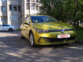2020 Volkswagen Golf VIII, жёлтый, 2280000 рублей