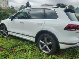 2016 Volkswagen Touareg II Рестайлинг, белый, 2999900 рублей, вид 4