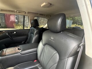 2012 Infiniti QX56 II, серебристый, 1800000 рублей, вид 3