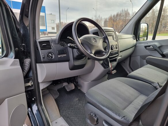 2011 Mercedes-Benz Sprinter, чёрный, 4500000 рублей - вид 5