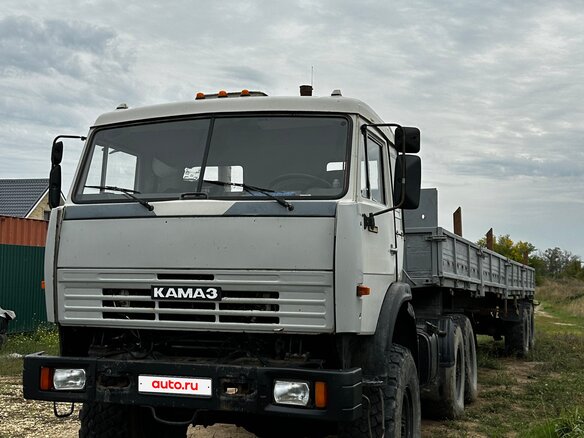 1996 КамАЗ 44108, серебристый, 1300000 рублей - вид 1