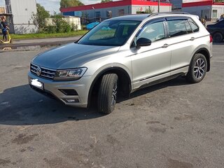 2019 Volkswagen Tiguan II, серебристый, 1900000 рублей, вид 1