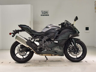 2025 Kawasaki Ninja 400, чёрный, 960000 рублей, вид 1