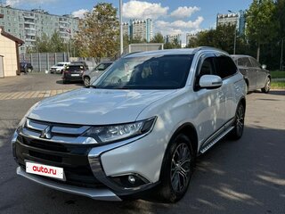 2018 Mitsubishi Outlander III Рестайлинг 3, белый, 2300000 рублей, вид 1