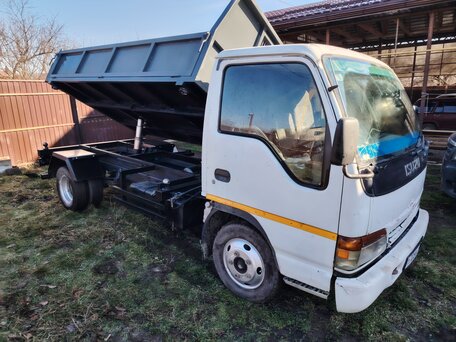 1997 Isuzu Elf (N-series), белый, 1950000 рублей, вид 3