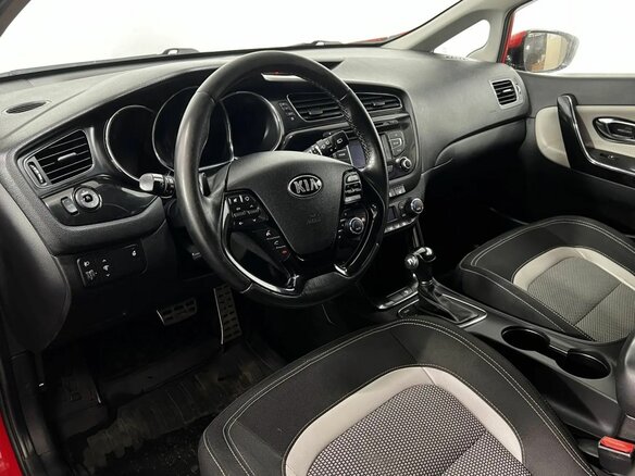 2014 Kia Ceed II, красный, 1040000 рублей - вид 9