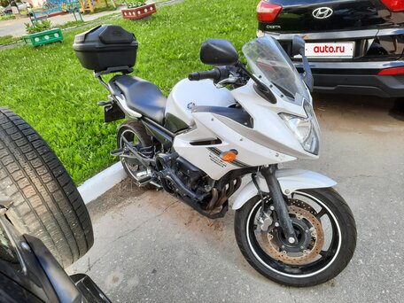 2011 Yamaha XJ6 (FZ6R), белый, 450000 рублей, вид 2