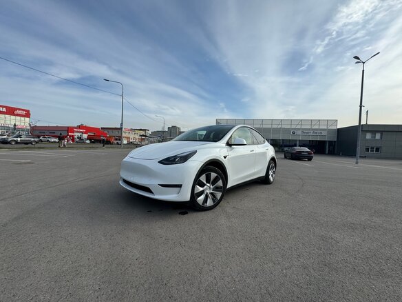2023 Tesla Model Y Long Range I, белый, 5600000 рублей - вид 9