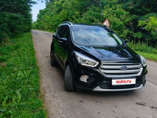 2018 Ford Kuga II Рестайлинг, чёрный, 1700000 рублей, вид 1