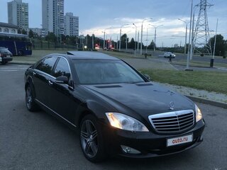2005 Mercedes-Benz S-Класс 550 Long V (W221), чёрный, 1000000 рублей, вид 4