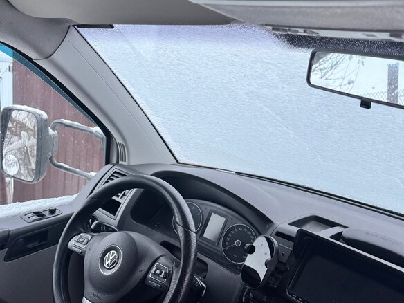 2011 Volkswagen Transporter, белый, 1100000 рублей - вид 11