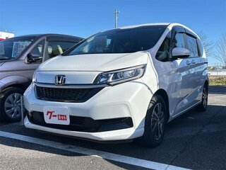 2021 Honda Freed II Рестайлинг, белый, 1440000 рублей, вид 4