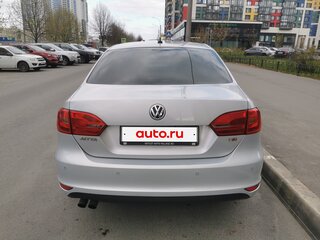 2011 Volkswagen Jetta VI, серебристый, 705000 рублей, вид 4