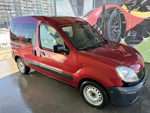 2005 Renault Kangoo I Рестайлинг, красный, 300000 рублей - вид 1