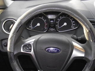 2016 Ford Fiesta Mk6 Рестайлинг, красный, 630000 рублей, вид 5