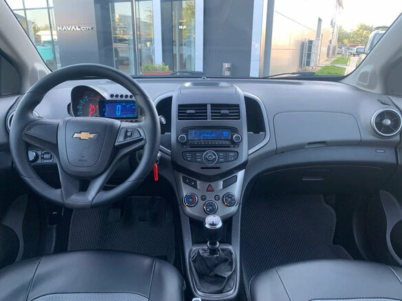 2013 Chevrolet Aveo II, серебристый - вид 15